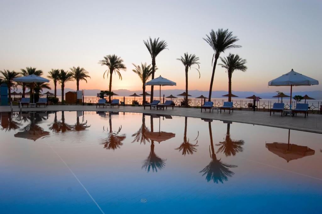 Aquamarine Sun Flower Resort 타바 외부 사진