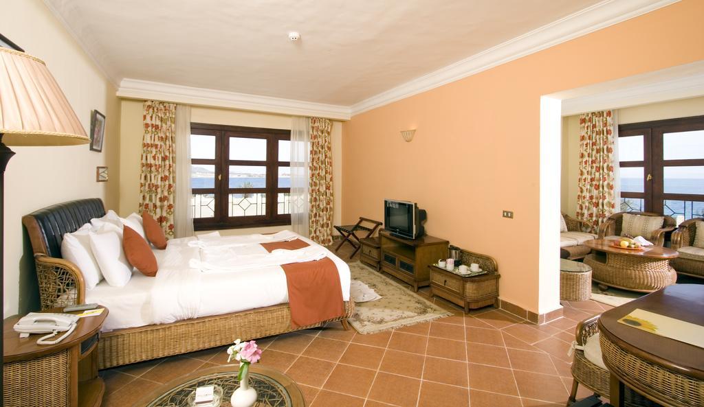Aquamarine Sun Flower Resort 타바 객실 사진