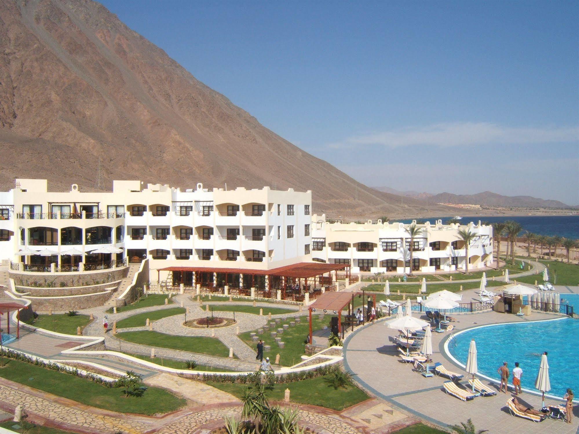 Aquamarine Sun Flower Resort 타바 외부 사진